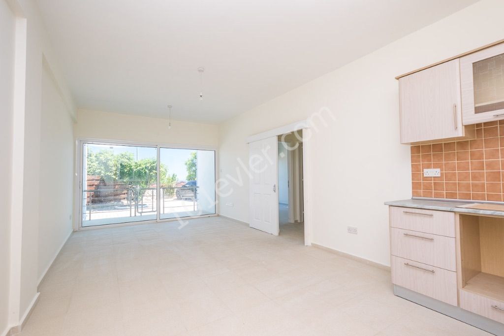 GIRNE LAPTA , GENIS 2+1 APARTMENT ,85 M2 ,LARGE BALCONY , SHARED POOL , PARKING , WITH VIEW ** 