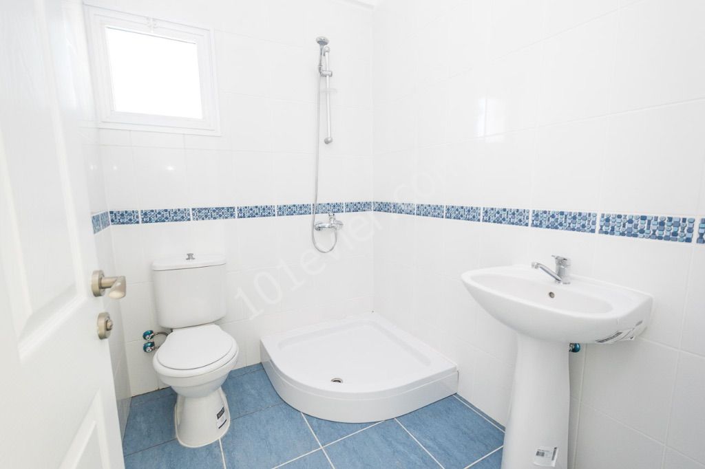 GIRNE LAPTA , GENIS 2+1 DAIRE ,85 M2 ,GENIS BALKON , ORTAK HAVUZ , OTOPARK , MANZARALI 