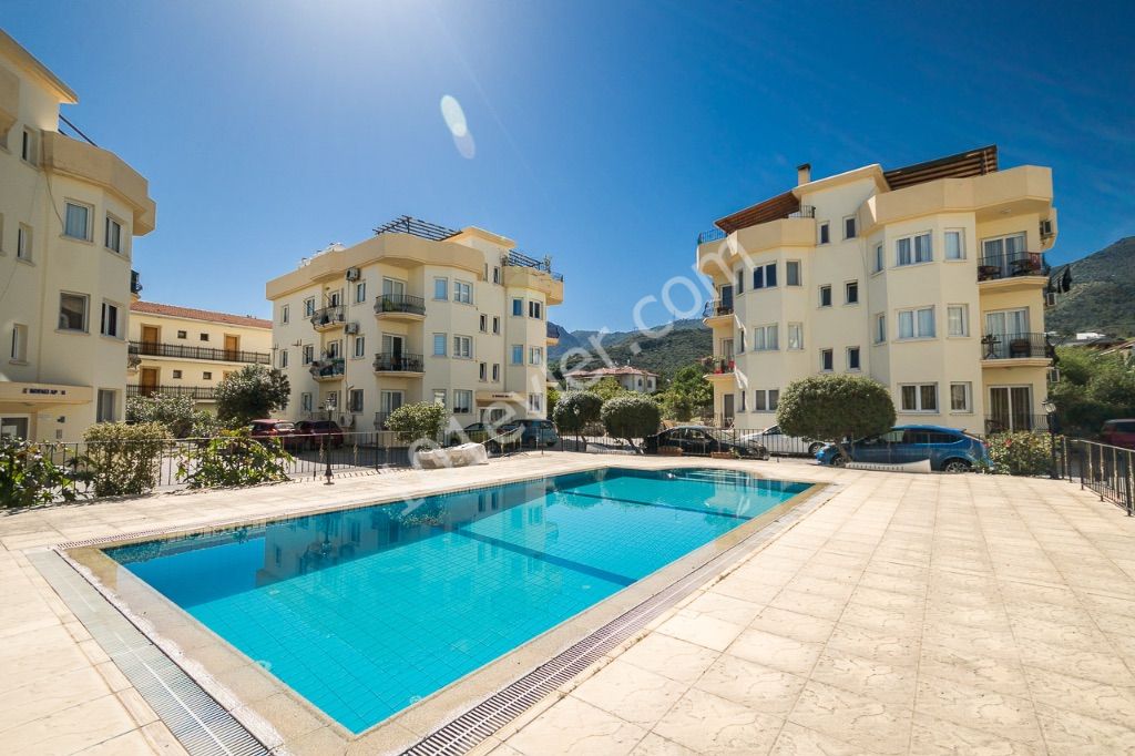 GIRNE ALSANCAK , HAVUZLU SITEDE , GENIS 3+1 DAIRE , HERYERE YAKIN , OTOPARK , ESYALI