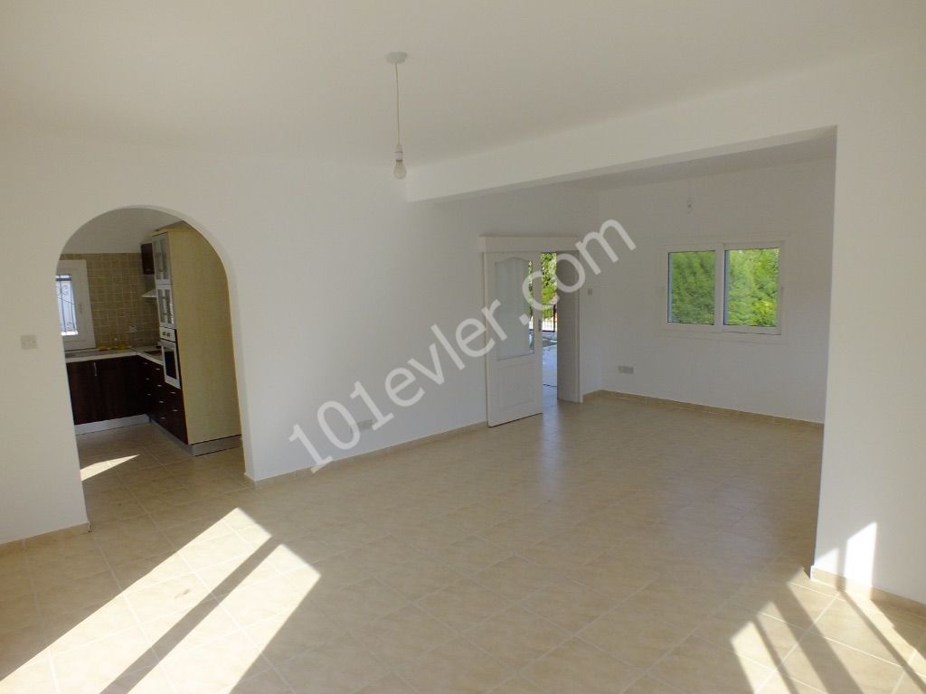 GIRNE - YESILTEPE , GENIS MUSTAK DEC VILLA , 3 BEDROOM , 720 M2 PLOT , SEA AND MOUNTAIN VIEWS ** 