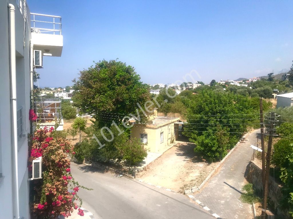 GIRNE-ALSANCAK , FULL ESYALI 1+1 DAIRE , DENIZ VE DAG MANZARALI , KOCAN HAZIR