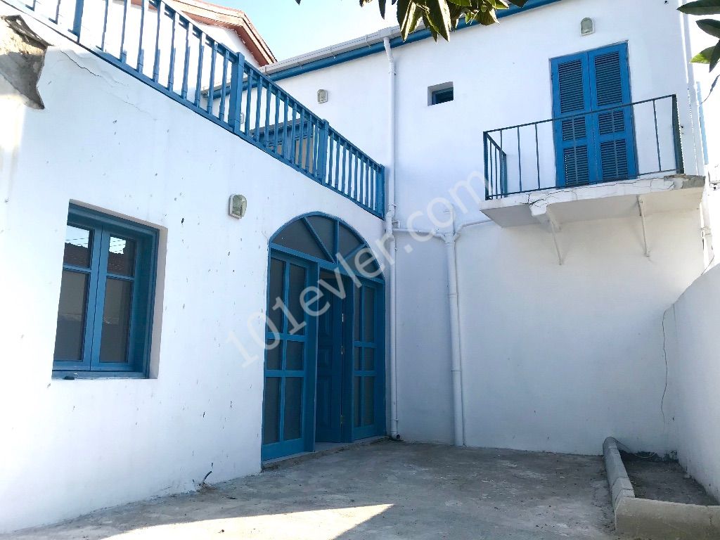 A COUNTRY CYPRUS HOUSE IN THE GIRNE TURK NEIGHBORHOOD , 3 BEDROOMS , TERRACE , GARDEN , CLOSE TO EVERYWHERE ** 