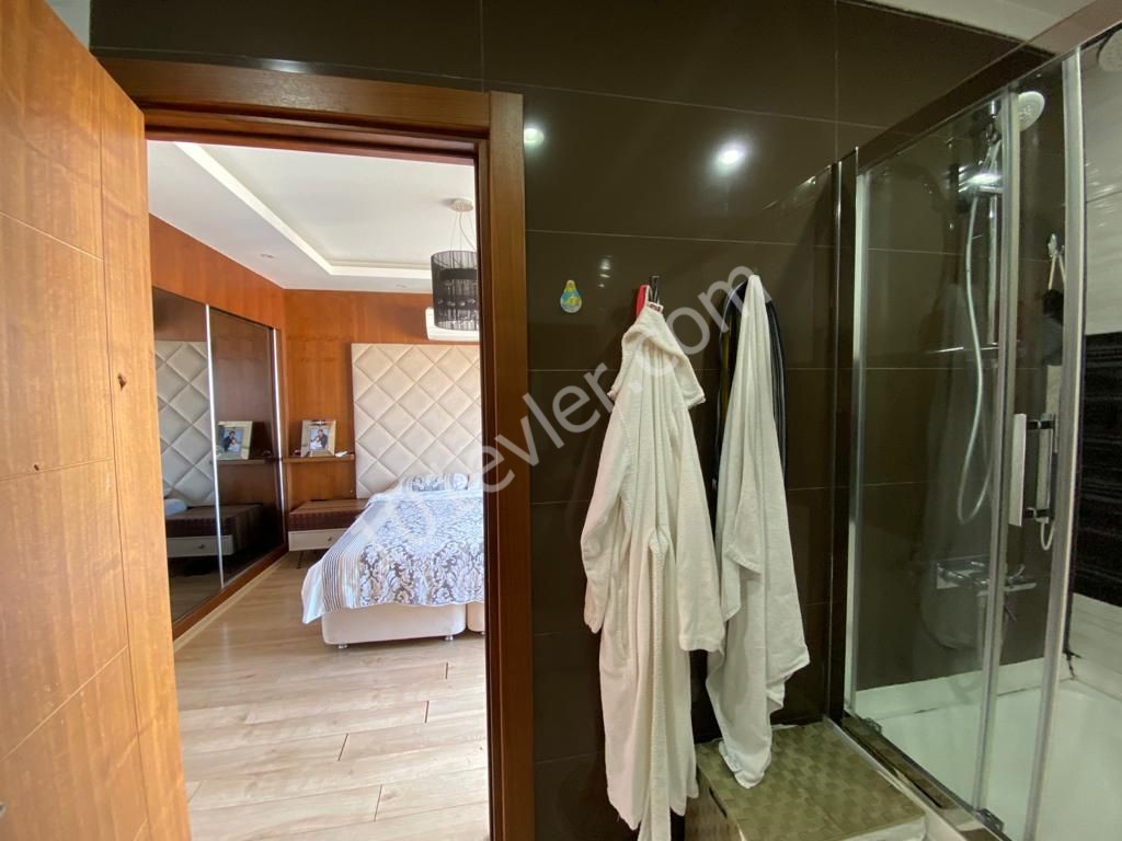 GİRNE MERKEZDE 3+1 FULL EŞYALI KİRALIK PENTHOUSE