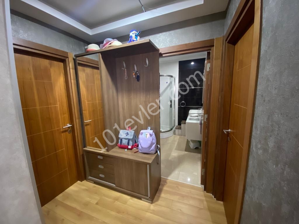 GİRNE MERKEZDE 3+1 FULL EŞYALI KİRALIK PENTHOUSE