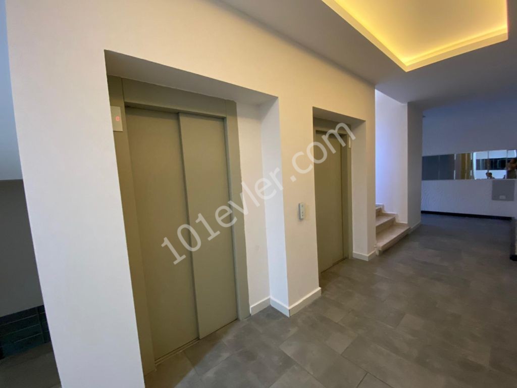 3+1 FULLY FURNISHED PENTHOUSE FOR RENT IN THE CENTER OF KYRENIA ** 