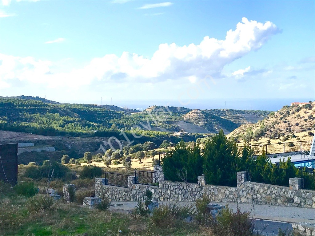 GIRNE ARAPKOY, VILLA MIT MUSTAKIL POOL, HERRLICHE AUSSICHT AUF DENIZ UND DAG, 4 SCHLAFZIMMER , GIRNE 15 MIN. , GEEIGNET FÜR KREDIT ** 