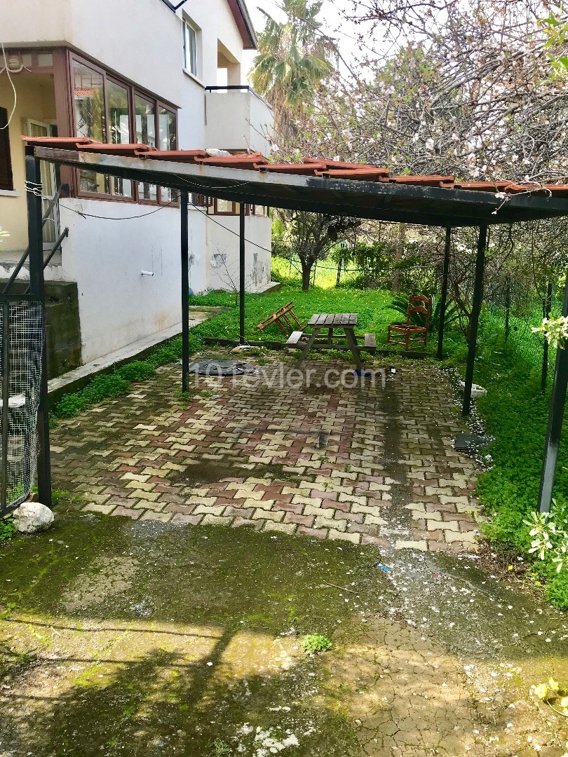 GIRNE KARAOGLANOGLU , PRIVATE GARDEN , VERY SPACIOUS 3-BEDROOM , GAU CIVARI , CLOSE TO EVERYWHERE TEL : 0542 8671000 ** 