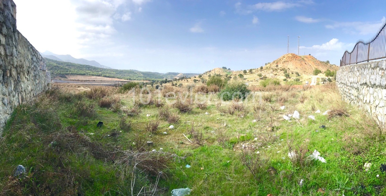 Residential Zoned Plot For Sale in Arapköy, Kyrenia