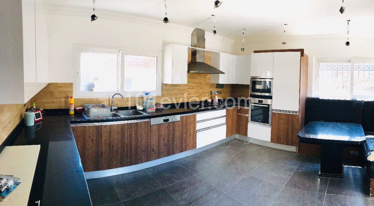 Villa For Sale in Çatalköy, Kyrenia