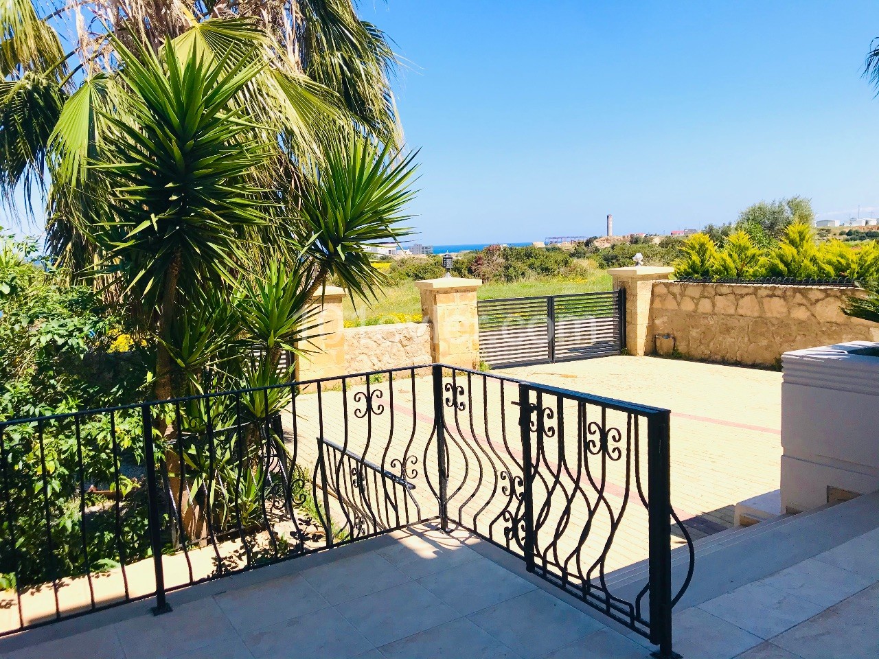 Villa For Sale in Çatalköy, Kyrenia