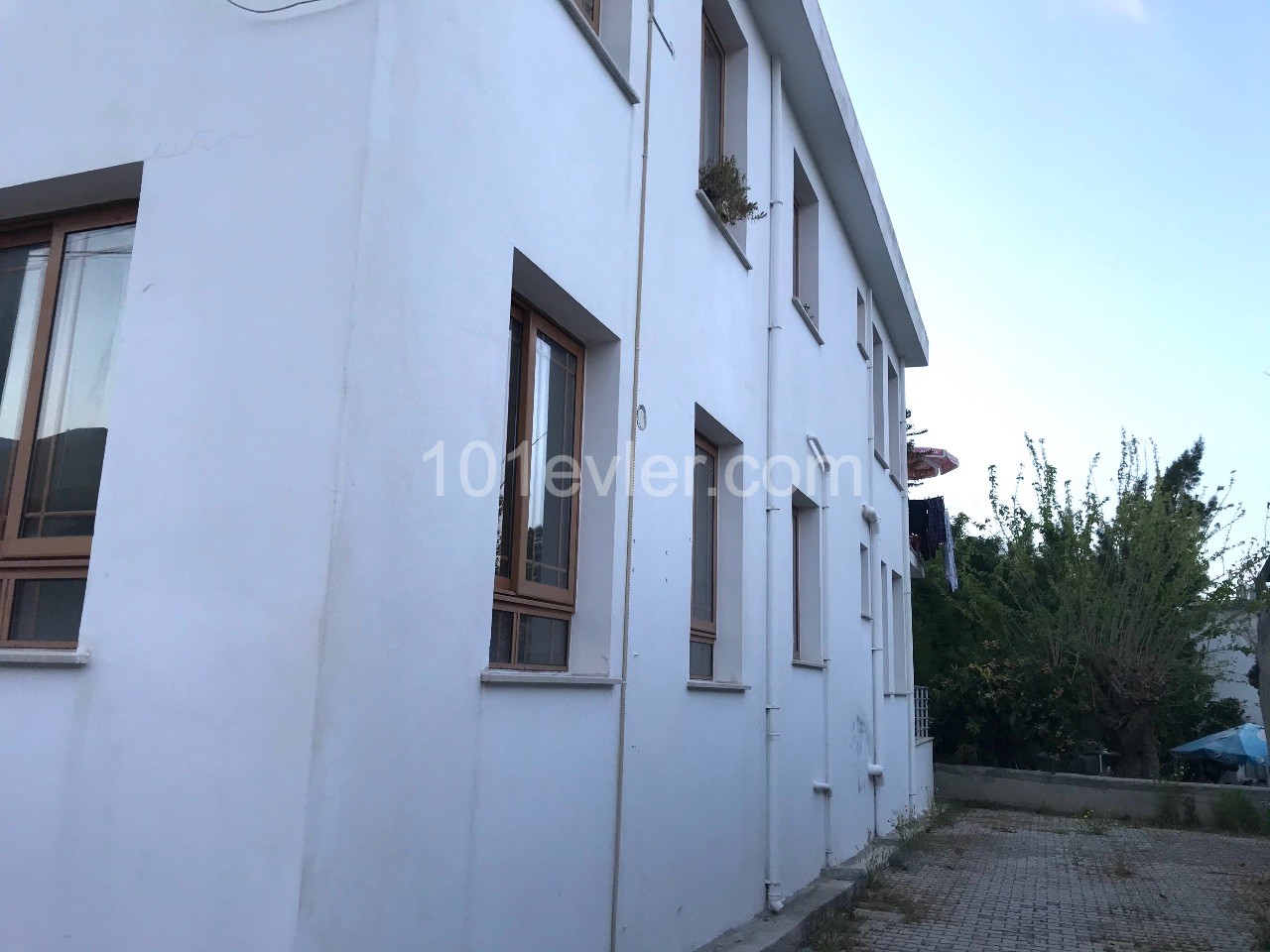 Flat To Rent in Zeytinlik, Kyrenia