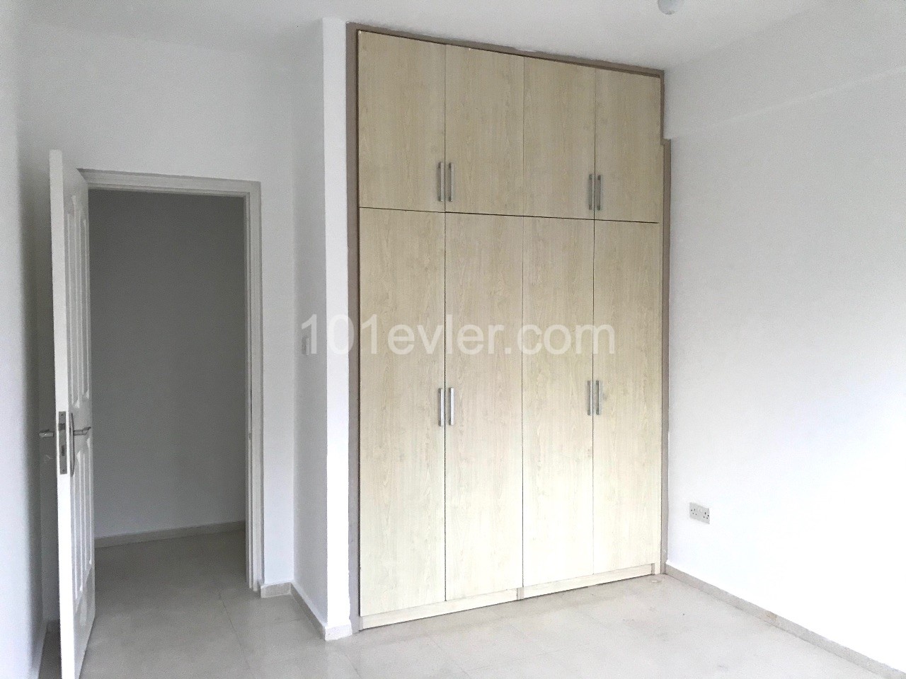 Flat To Rent in Zeytinlik, Kyrenia