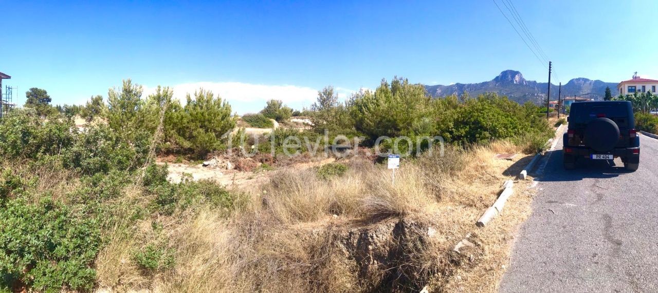 LAND FOR SALE IN KYRENIA DECATALKOY ** 