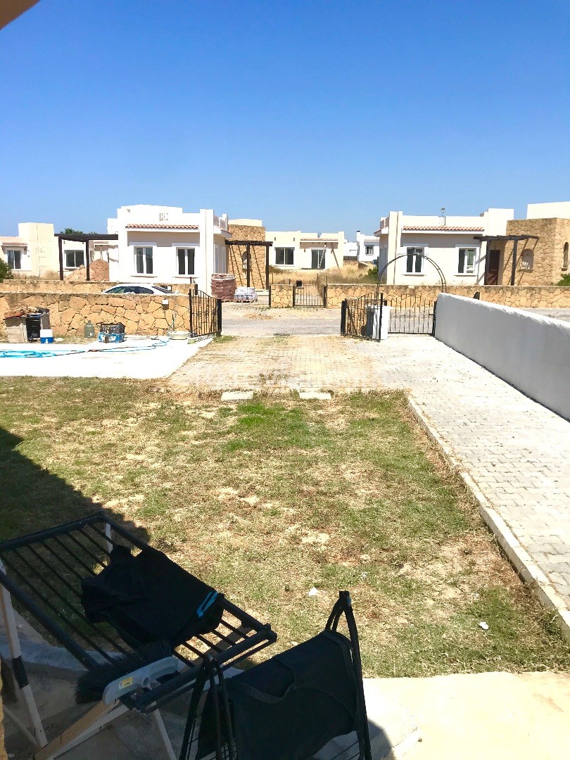 GIRNE TATLISU , MUSTAKIL BUNGALOW VILLA , DENIZ VE DAG MANZARALI , DENIZE 200M , 3 YATAK ODALI 