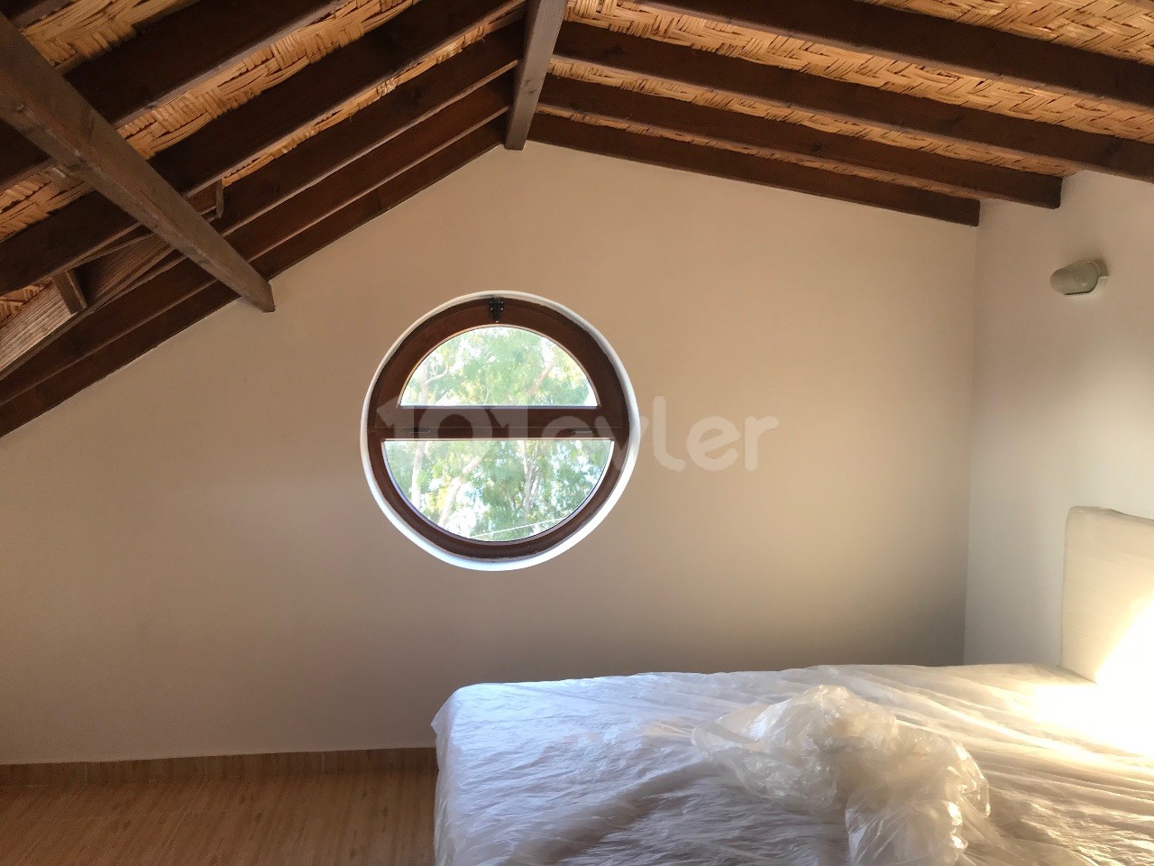 GIRNE-LAPTA , DENIZ KENARINDA MUSTAKIL VILLA , 6 YATAK ODALI , HAVUZLU ,MANZARALI TEL : 0542 867 1000 ONER