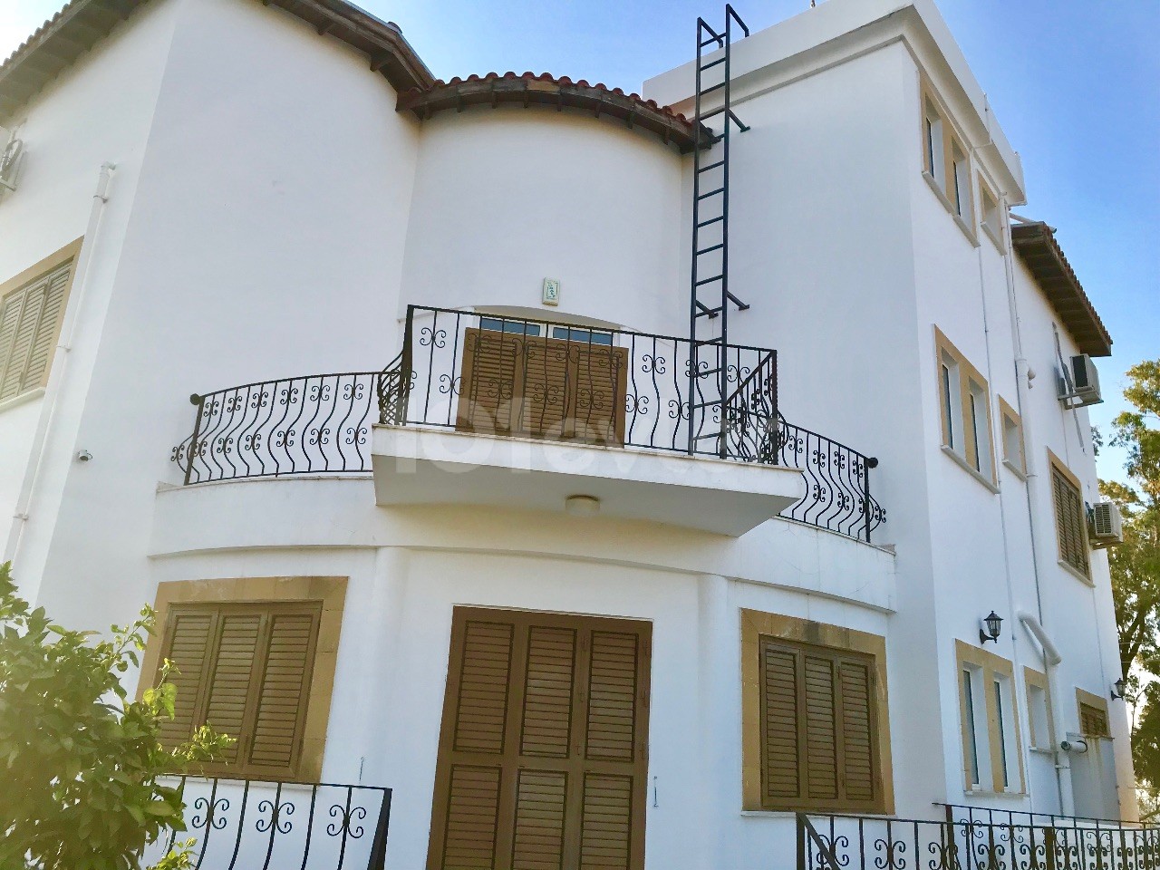 GIRNE-LAPTA, MUSTAKIL VILLA AM MEER, 6 SCHLAFZIMMER , MIT POOL ,AUSSICHT TEL: 0542 867 1000 ONER ** 