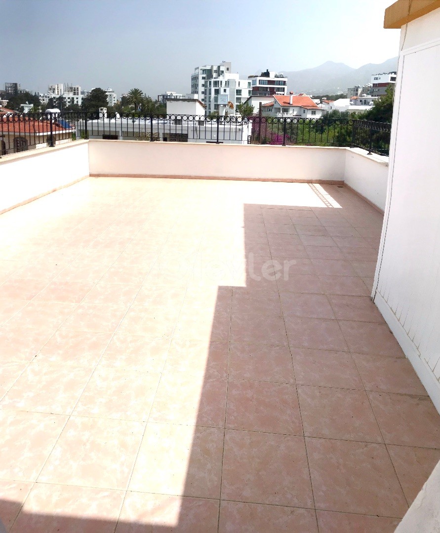 GIRNE ZENTRUM, 185M2 PENTHOUSE, 50M2 TERRASSE, SUPER LAGE, SAUBER UND GEPFLEGT TEL: 05428671000 ** 