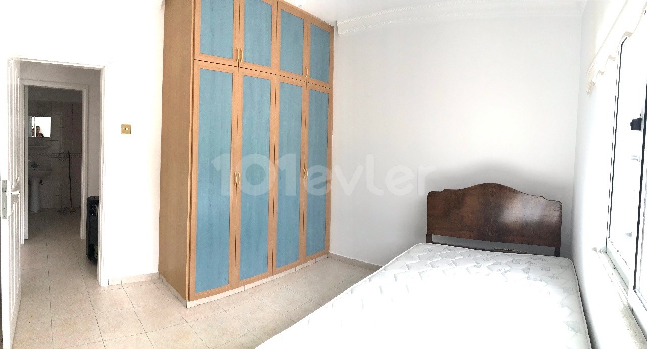 GIRNE CENTRAL , 185M2 PENTHOUSE , 50M2 TERRACE , SUPER LOCATION, CLEAN AND WELL MAINTAINED TEL: 05428671000 ** 