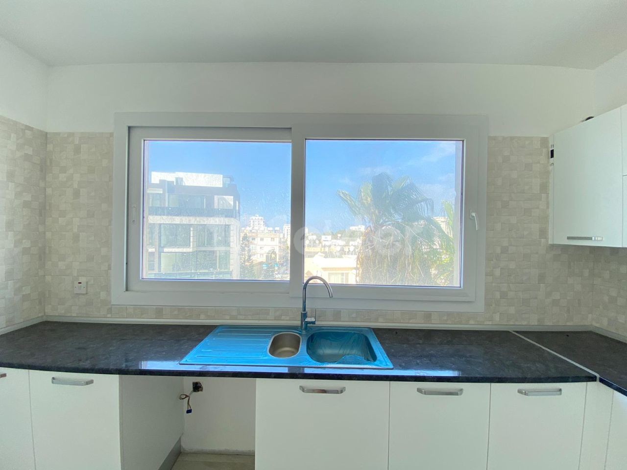 3+1 NEW FLAT FOR SALE IN KYRENIA CENTER