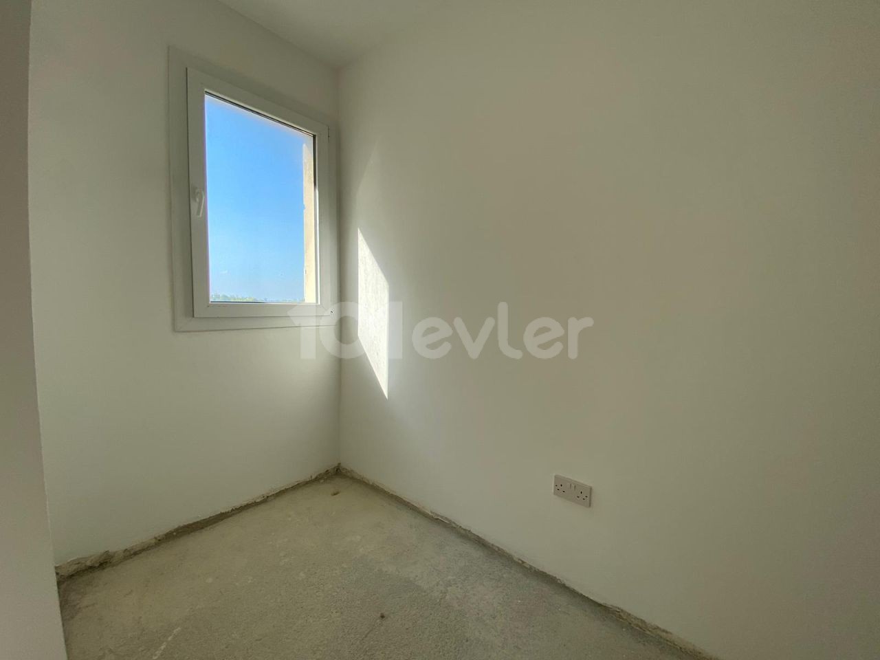 3+1 NEW FLAT FOR SALE IN KYRENIA CENTER