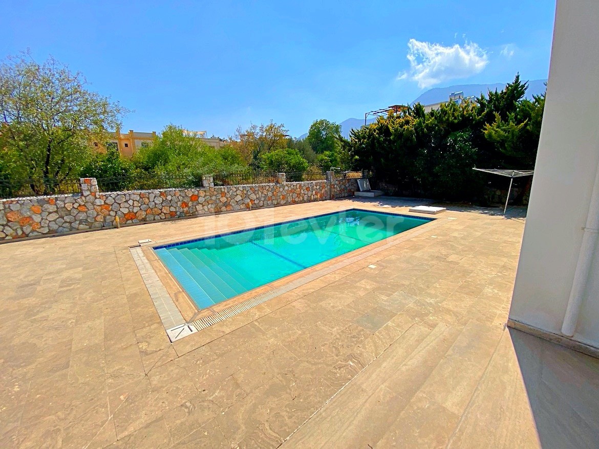 villa with the pool in Dogankoy