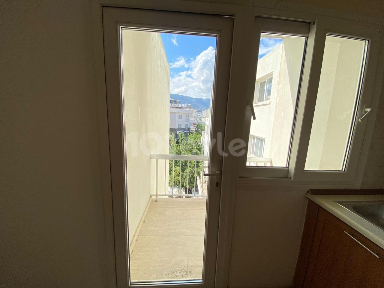 2+1 Flat For Sale In Kyrenia Center