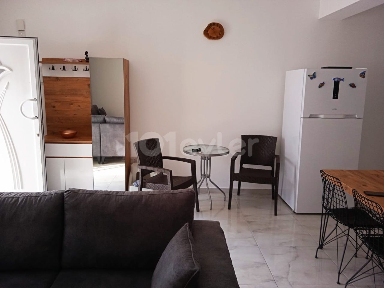 2+1 Wohnung mit voll ausgestattetem Garten zum Verkauf in Kyrenia Dikmen ** 