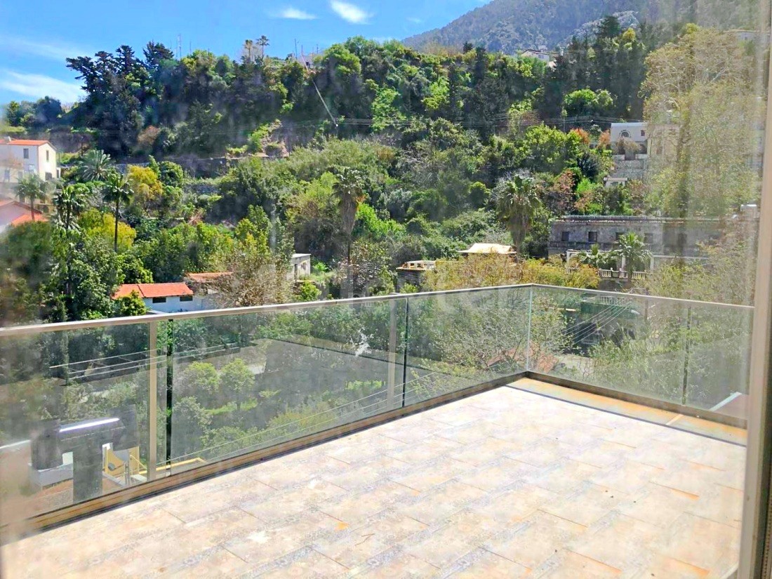 Satılık Villa-Lapta, Girne