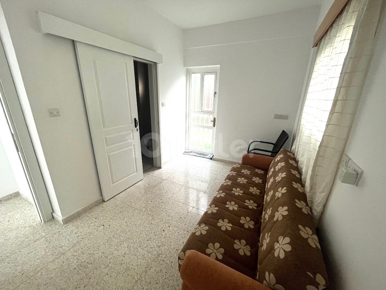 GIRNE LAPTA , 2 VILLAS 1 VILLA FIYATINA , DENIZ VE DAG MANZARALI , KACIRILMAZ FIRSAT , 4+1 VE 1+1 , OZEL HAVUZ  