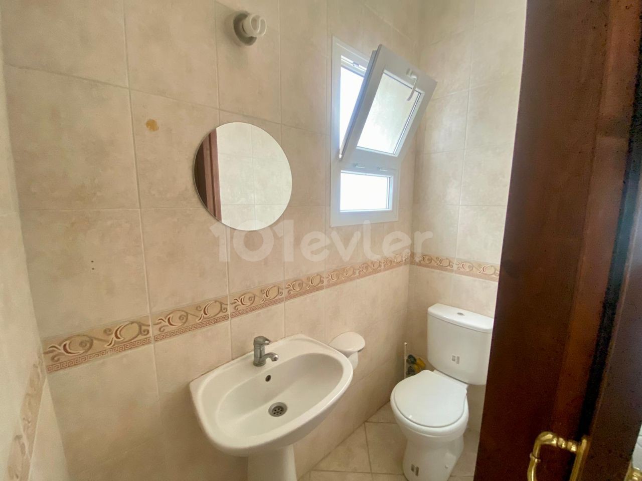 2+1 Furnished Flat For Rent In Upper Girne