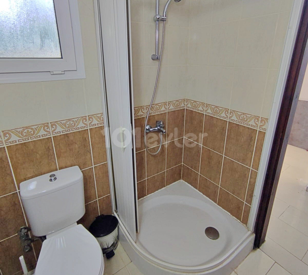 One bedroom apartment located in a quiet complex in Lapta settlement.