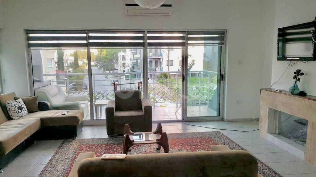 Flat To Rent in Yukarı Girne, Kyrenia