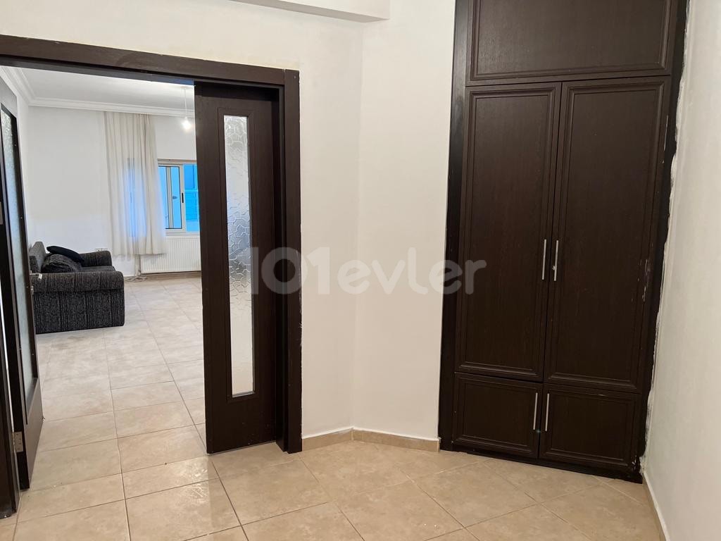 KYRENIA-ALSANCAK 3+1 FLAT FOR RENT