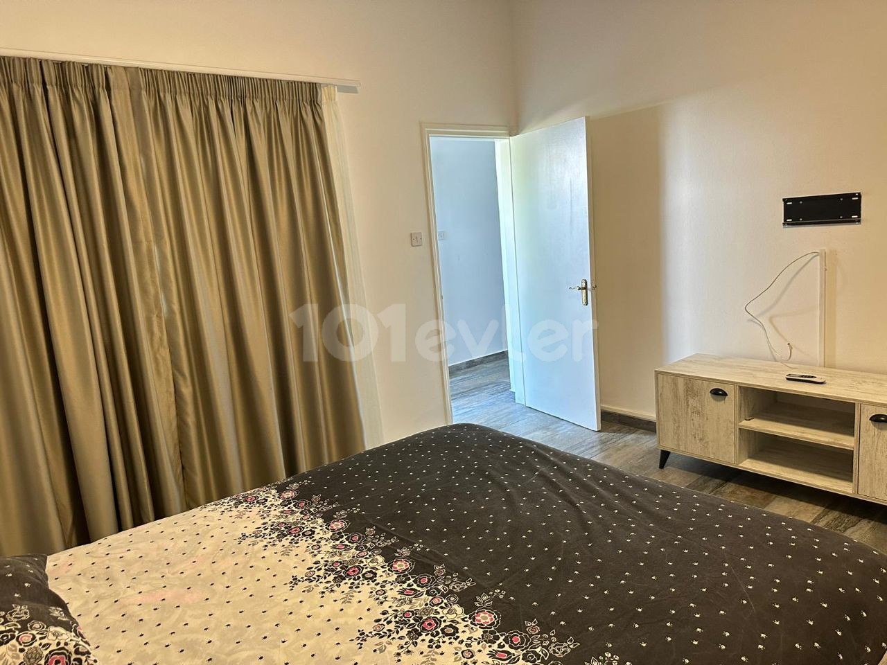 Girne Karakum'da Kiralık Lüks 3+1 Havuzlu Villa