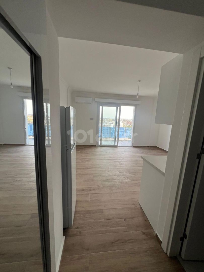 Bestes Angebot! Komplett neues Studio-Apartment mit freiem Meerblick.