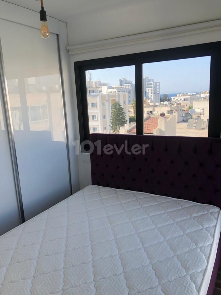 2-BEDROOM FLAT IN A WELL-KEEPED COMPLEX IN KYRENIA CENTER