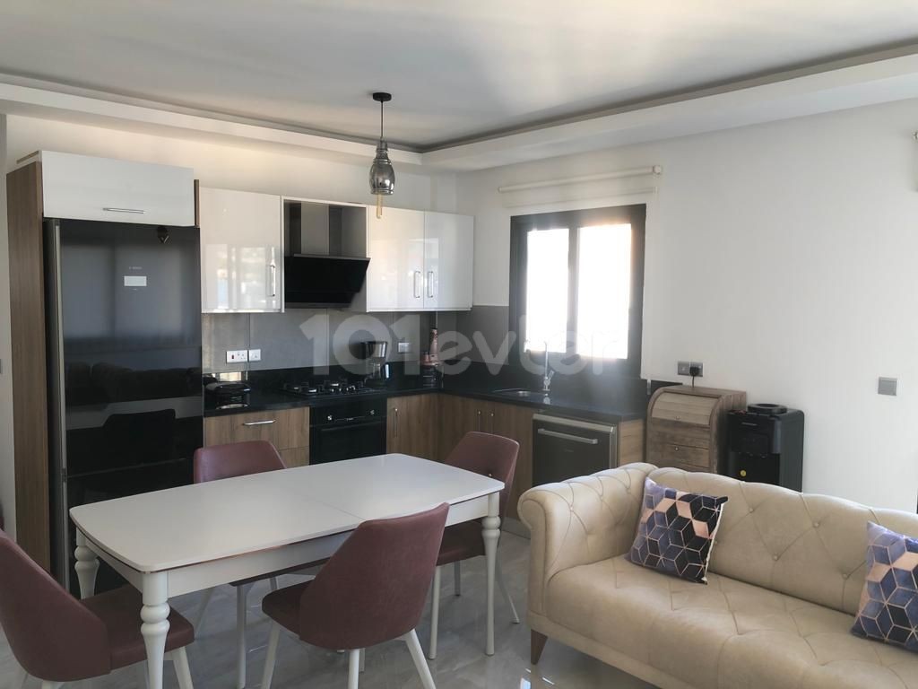 2-BEDROOM FLAT IN A WELL-KEEPED COMPLEX IN KYRENIA CENTER