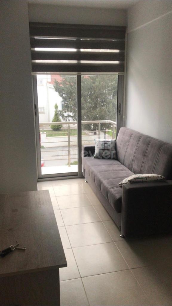 1+1 Flat For Rent in Gönyeli - Female Student Preferred (للبنات - شقة ١+١ للإيجار في الغونيلي)