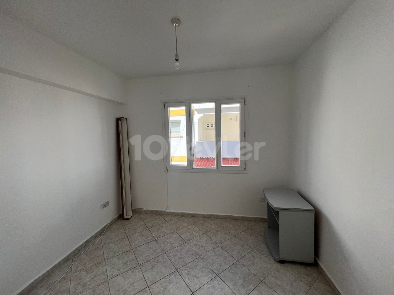 3+1 Flat for Rent in Girne, Behind Nusmarket   (١+٣ للايجار خلف نوسماركيت)