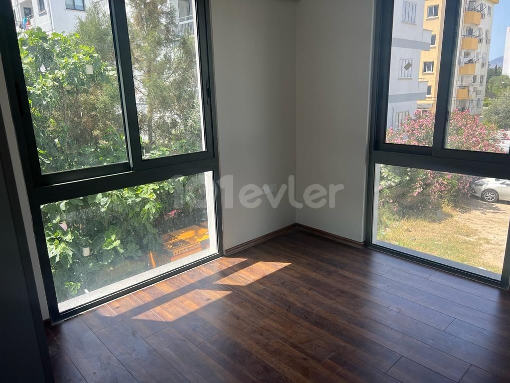 3+1 FLAT FOR SALE IN NICOSIA YENISEHIR REGION  ( للبيع شقة صفر ٣+١ في لفكوشا ينيشهير)