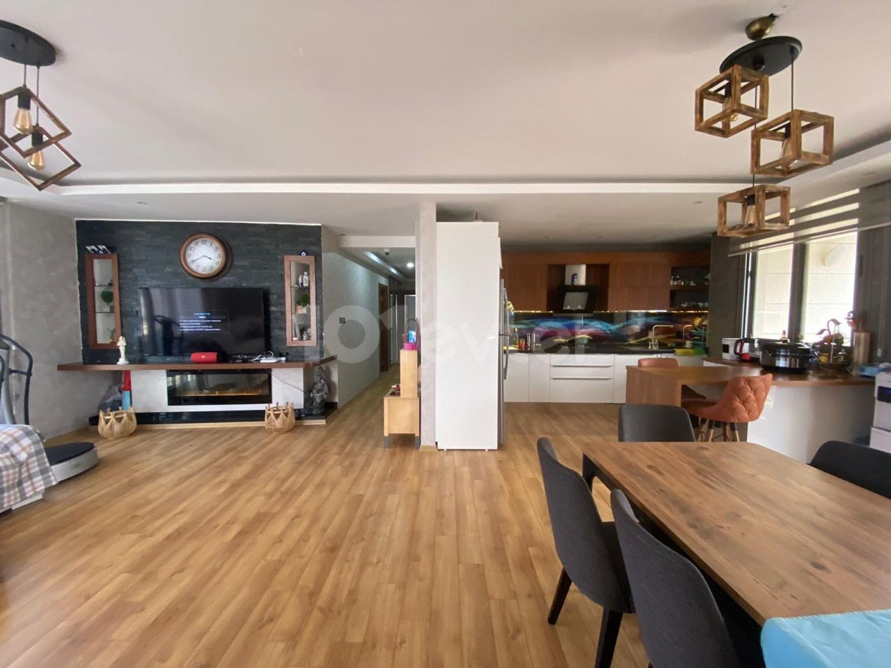 Girne Merkez de Deniz ve Dağ Manzaralı Satılık 3+1 Penthouse