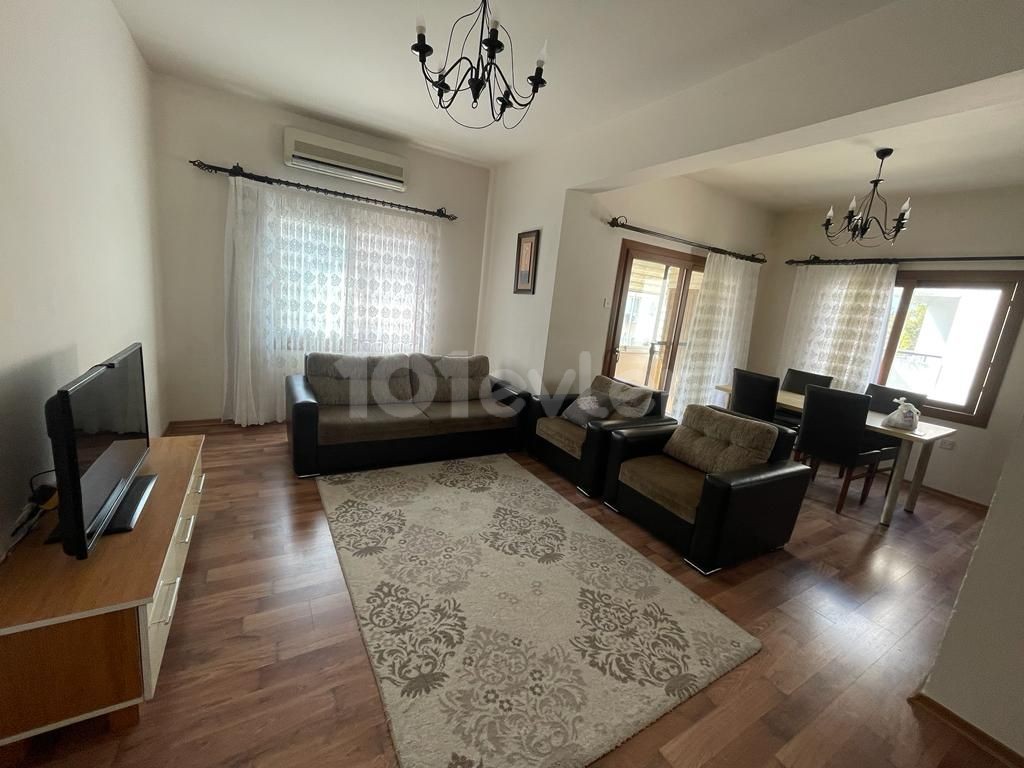 Girne Merkez de Gloria Jeans Arkası Kiralık 3+1 Full Eşyalı Daire