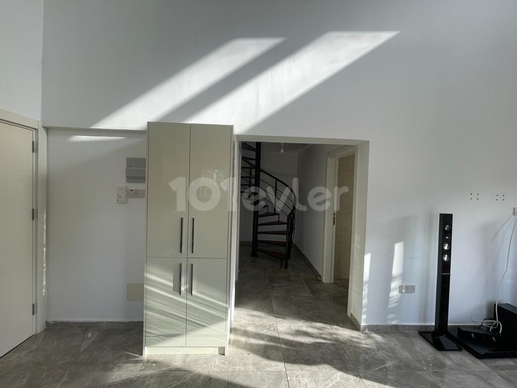 2+1 Fully Furnished Flat for Rent in a Complex with Shared Pool in Alsancak, Kyrenia