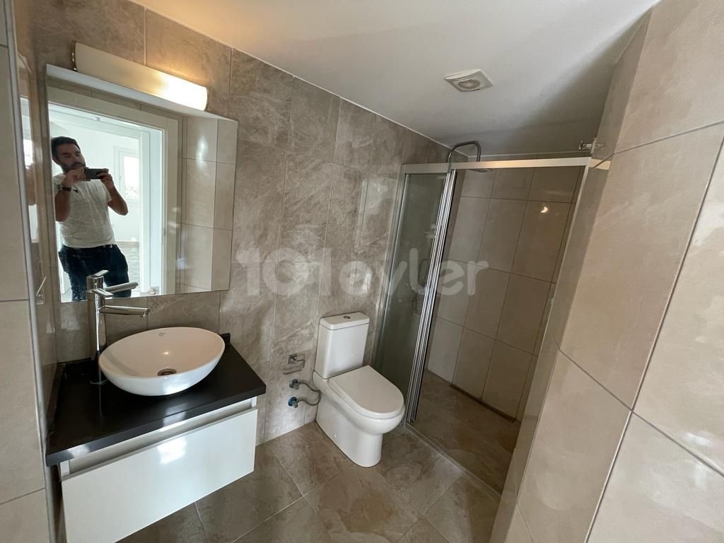 Girne Alsancak da Ortak Havuzlu Site İçerisinde Kiralık 2+1 Full Eşyalı Daire 