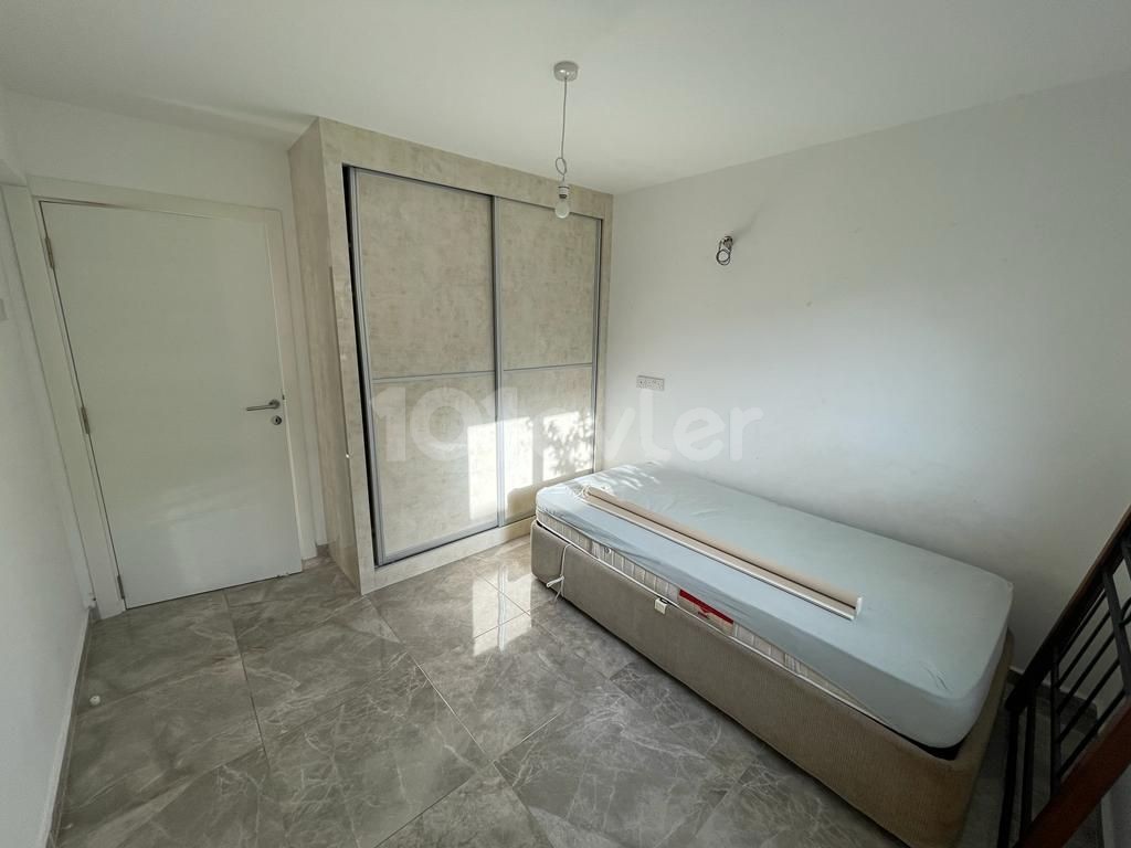 Girne Alsancak da Ortak Havuzlu Site İçerisinde Kiralık 2+1 Full Eşyalı Daire 