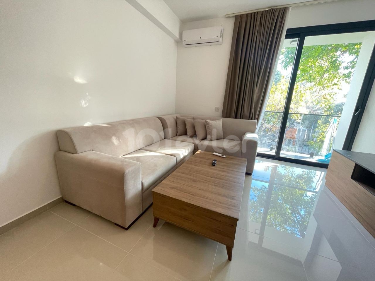 2+1 Fully Furnished Flat for Rent in Kyrenia Center