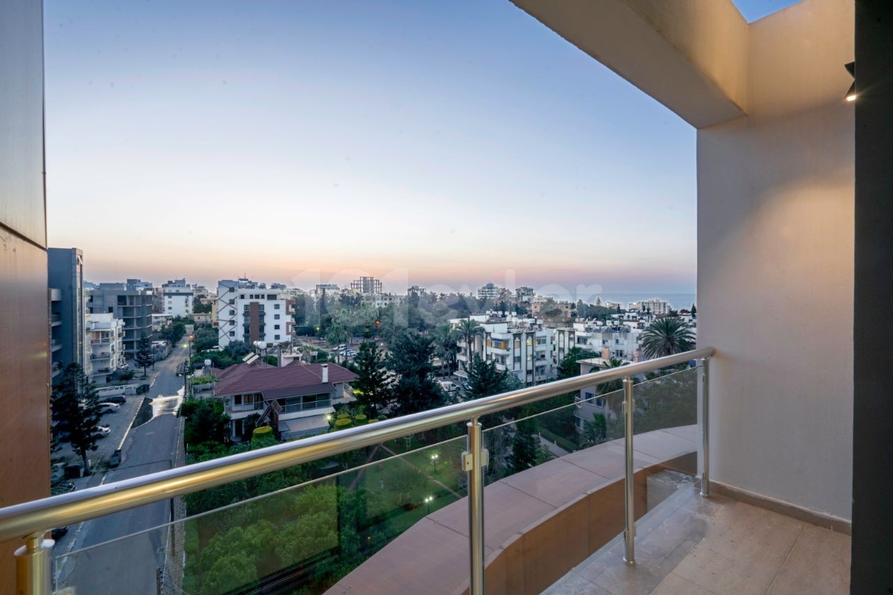 2+1 Penthouse for Rent with Sea View in Kyrenia Center