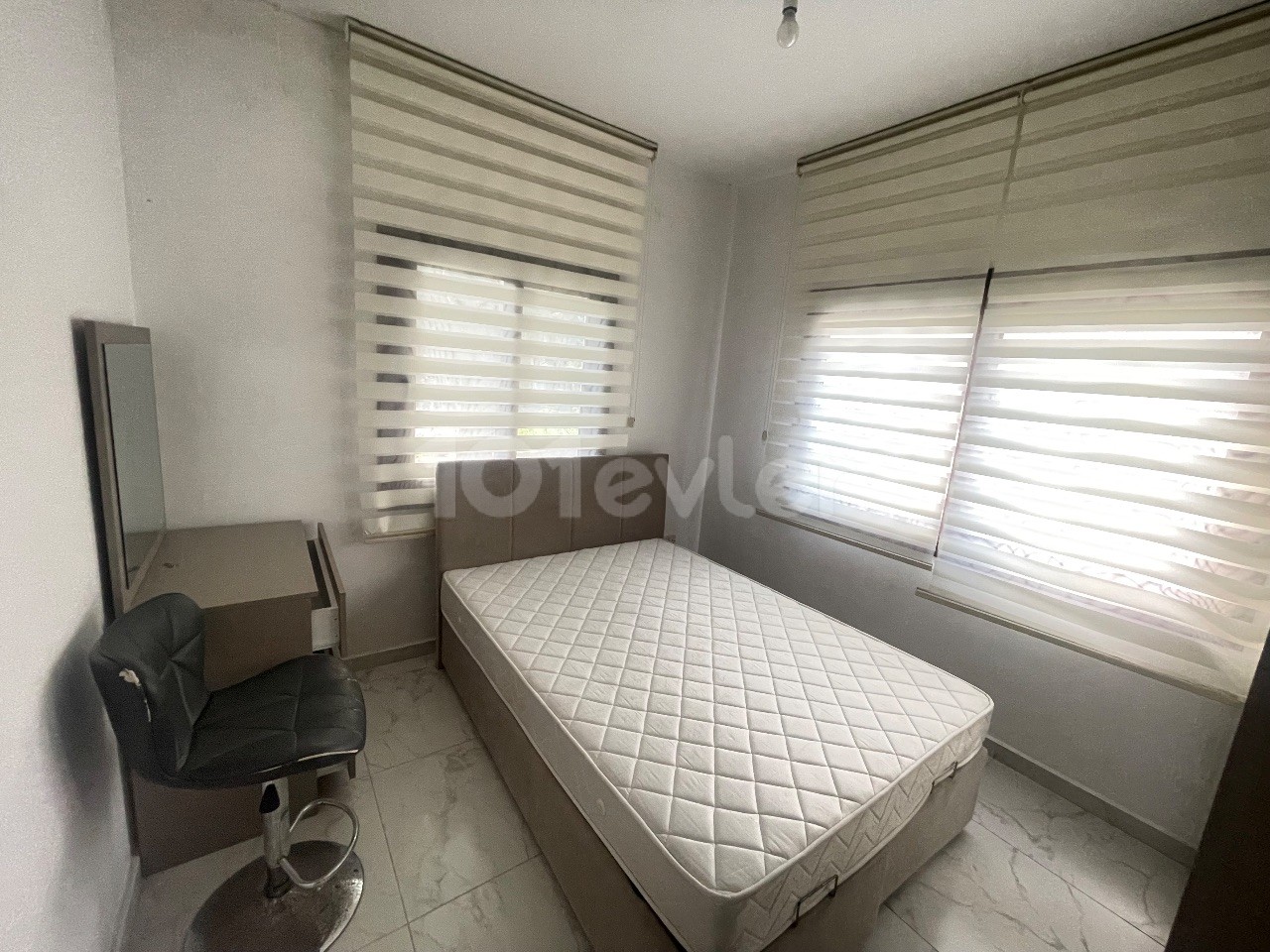 1+1 Fully Furnished Opportunity Flat for Sale in Girne Karaoğlanoğlu, Close to Girne American University