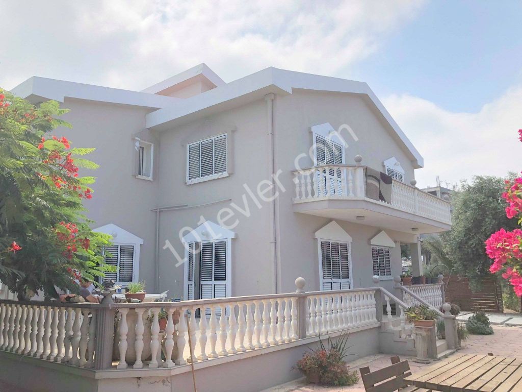 Detached House For Sale in Çatalköy, Kyrenia