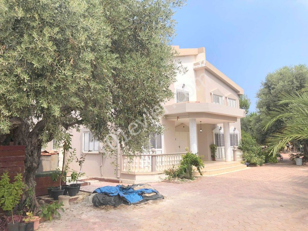 Detached House For Sale in Çatalköy, Kyrenia